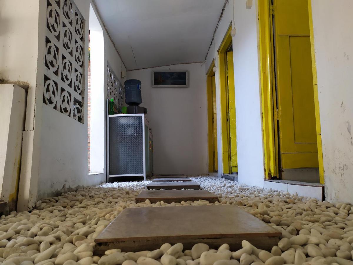Rumah Teman Backpacker Semarang Extérieur photo